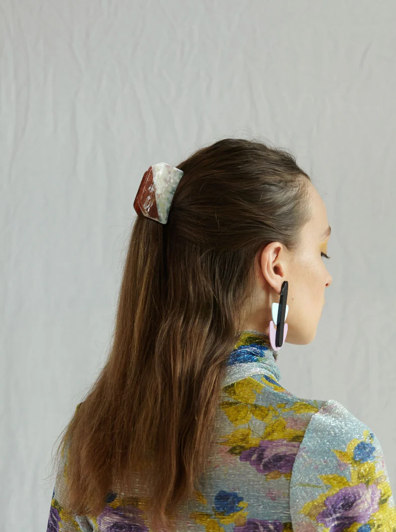 Amelia Clip in Marble - Image 2