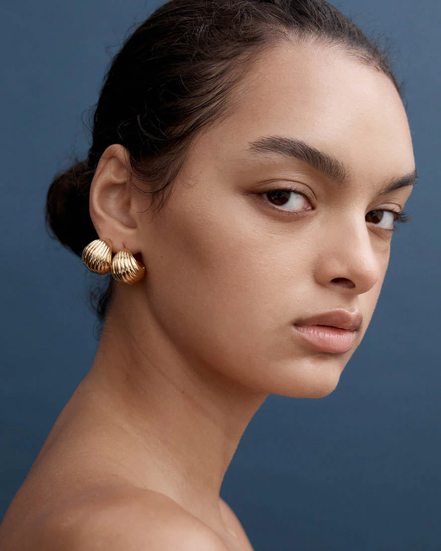Beau Earrings in Gold - Image 2