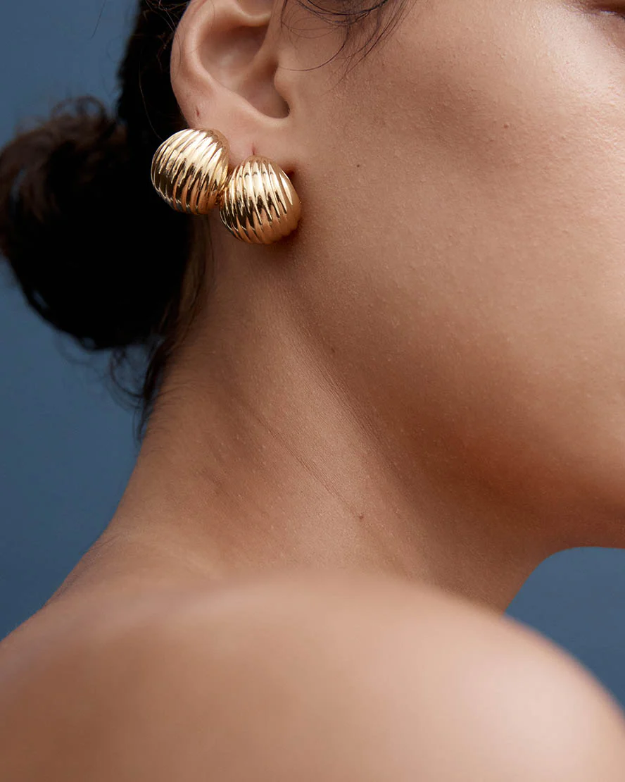 Beau Earrings in Gold - Image 3