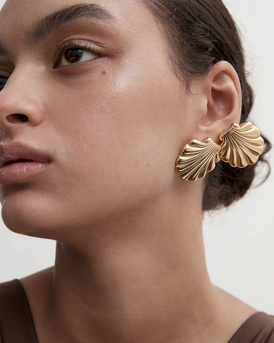Leilani Earrings in Gold - Image 4