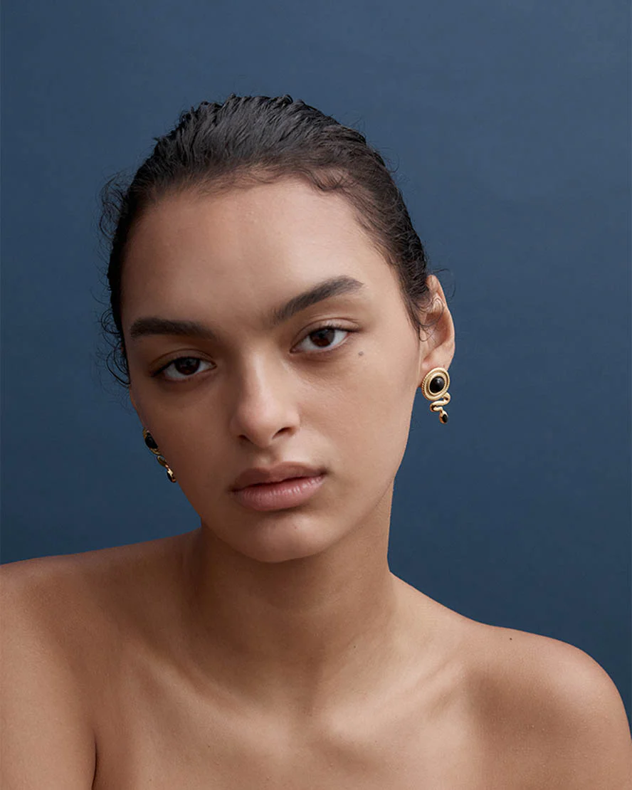 Leonardo Earrings in Gold - Image 4