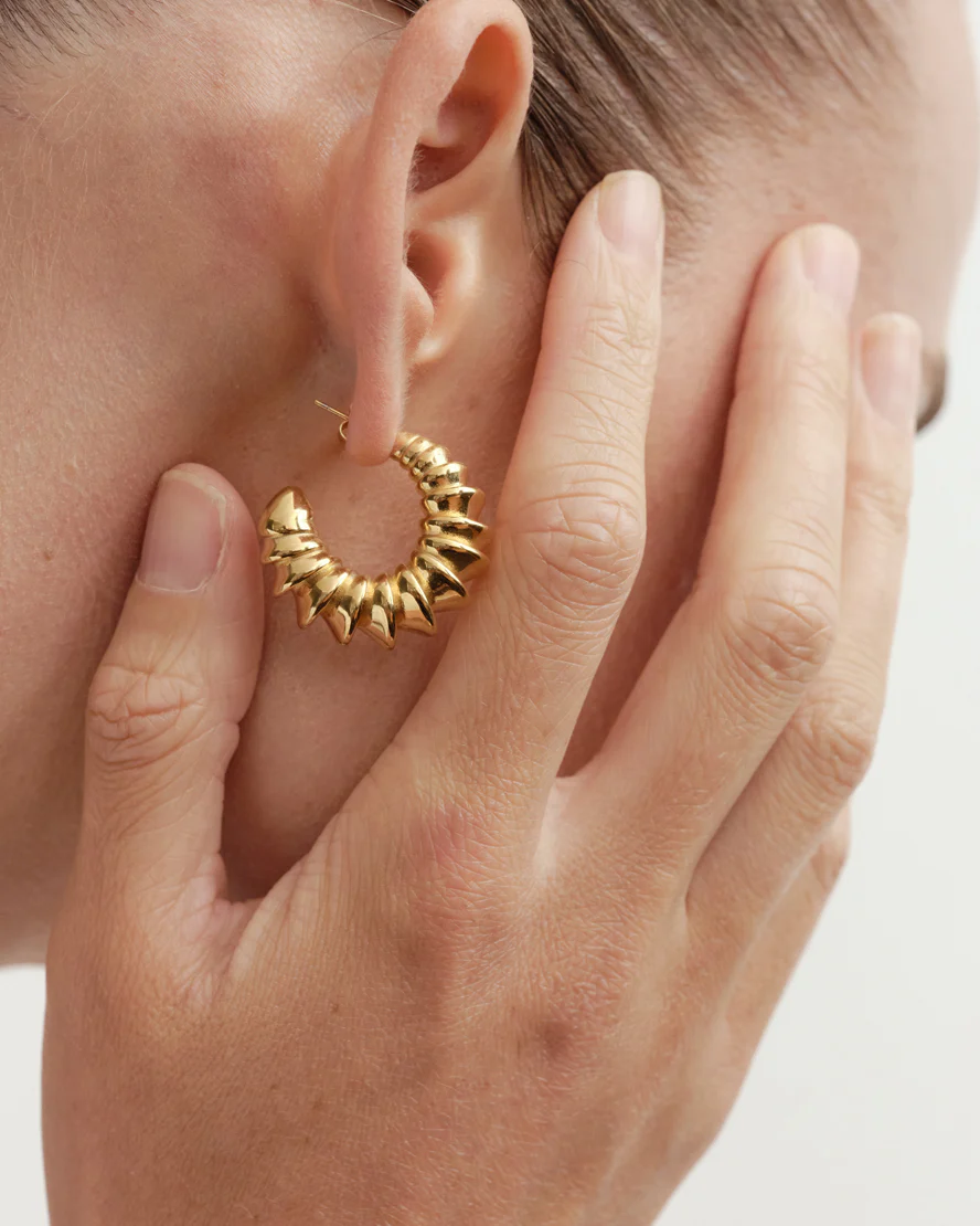 Mari Hoop Earrings Gold - Image 3