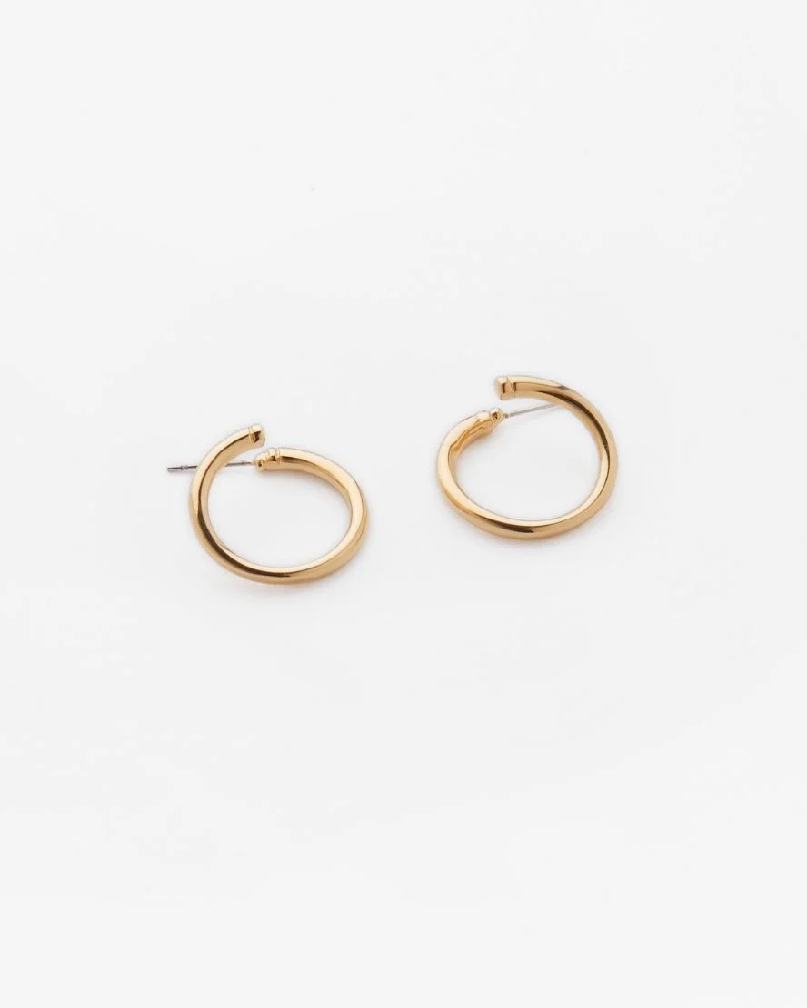 Me Too Earrings in Gold