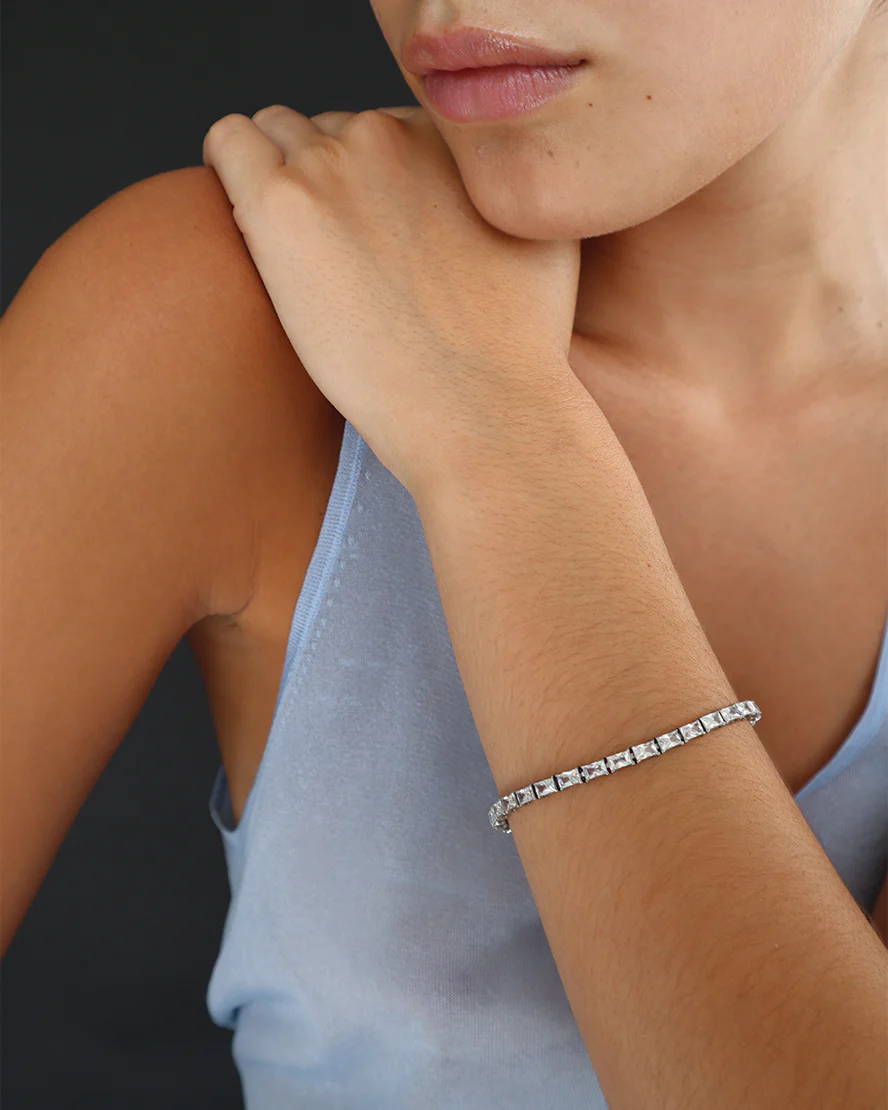 Naya Bangle in Silver - Image 5