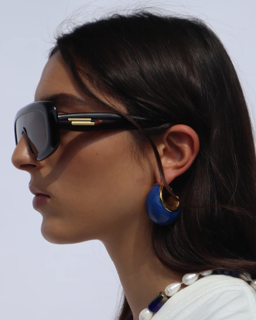 Thiago Earrings in Gold - Image 6