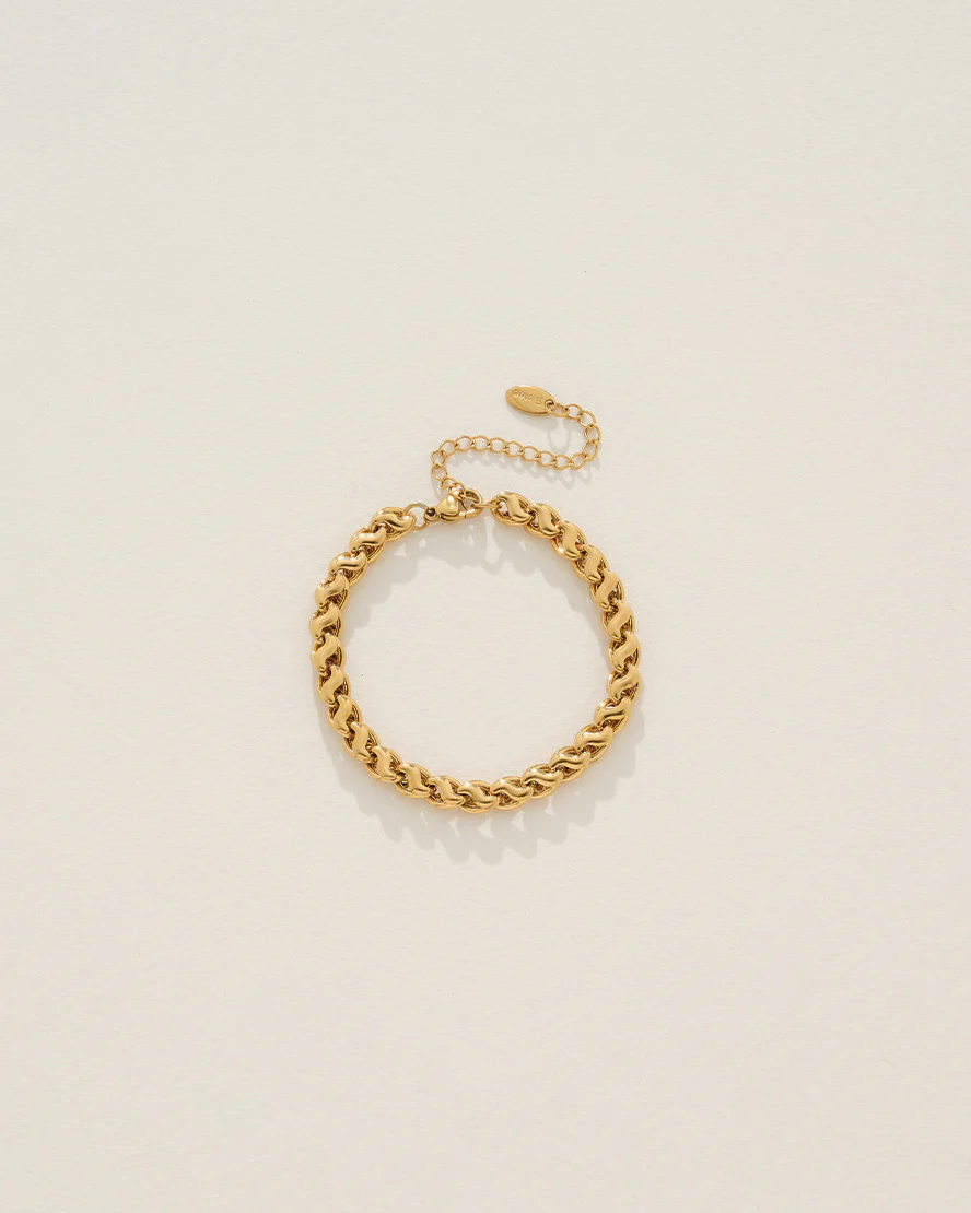 Zoelle Bracelet in Gold